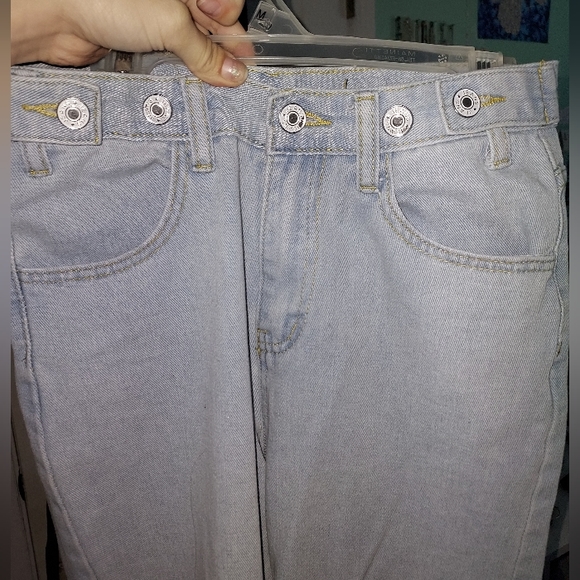 jeans - Picture 2 of 4